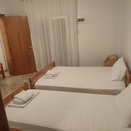 Michalos Apartments Paralía Skotínis Bagian luar foto