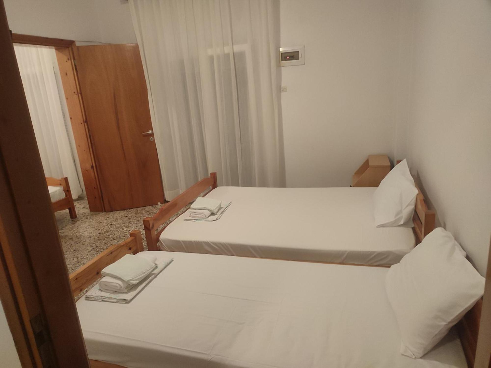Michalos Apartments Paralía Skotínis Bagian luar foto