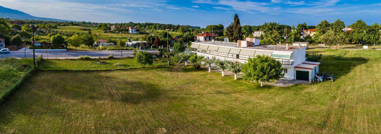 Michalos Apartments Paralía Skotínis Bagian luar foto