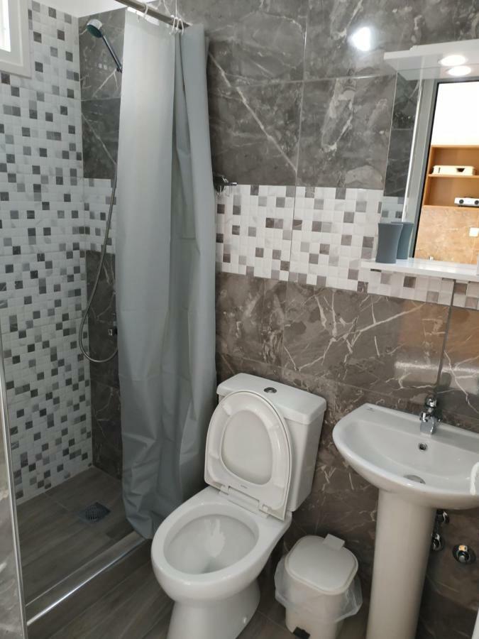 Michalos Apartments Paralía Skotínis Bagian luar foto