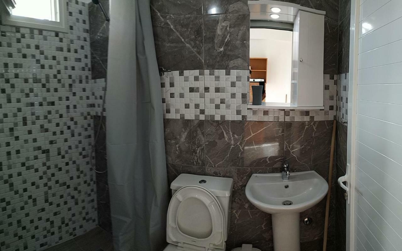 Michalos Apartments Paralía Skotínis Bagian luar foto